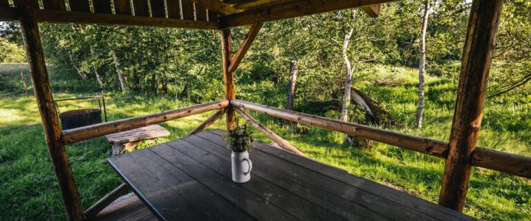 Traditional Estonian smoke sauna courtyard area (Mait Jüriado).