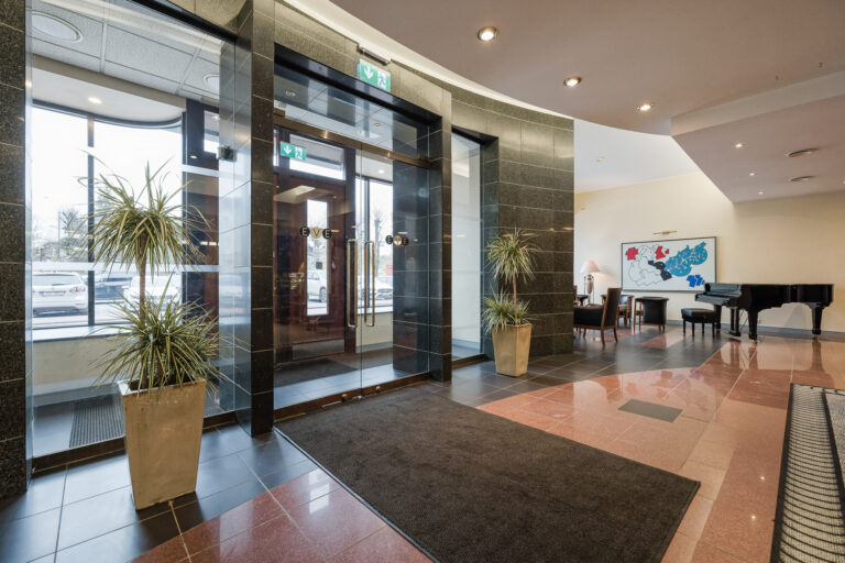 Grand Hotel Viljandi hotelli fuajee (Grand Hotel Viljandi).