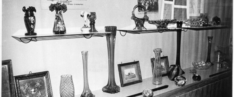 Meleski klaasimuuseum-erakogu (Viljandi Muuseumi arhiiv).