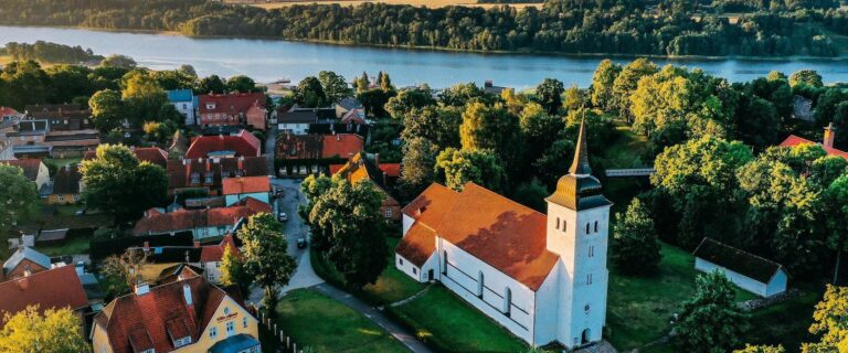 Viljandi Jaani kiriku välisvaade (Siim Verner Teder).
